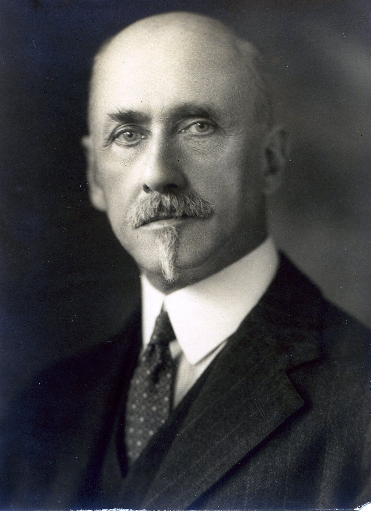 Member portrait of Edward L. Tilton